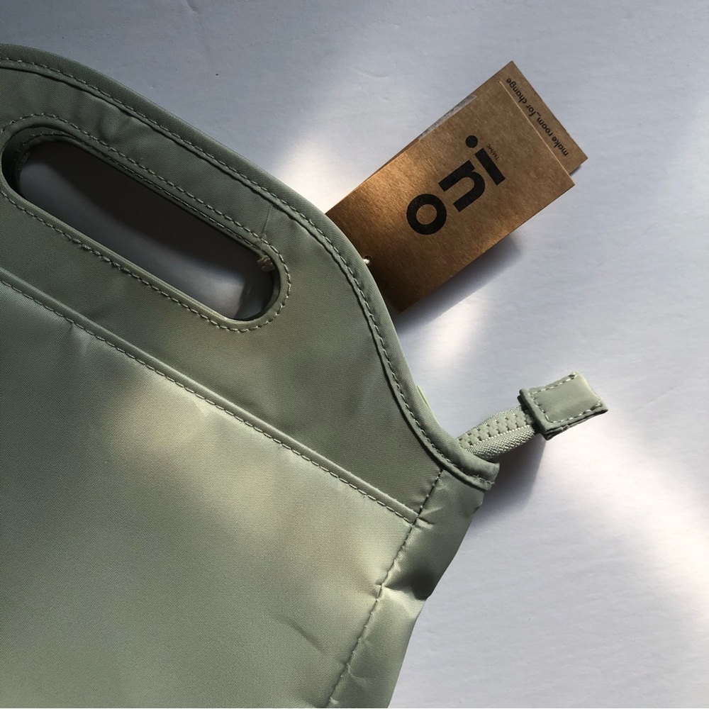 OUI sage green lunch bag